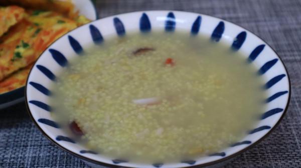 孩子的早餐要好吃，還要營養，這樣做5分鐘搞定，常吃還對視力好