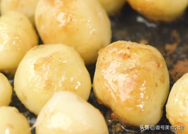 孜然風味的香辣小土豆，鮮辣又解饞，美味又好吃，家人愛吃的美食