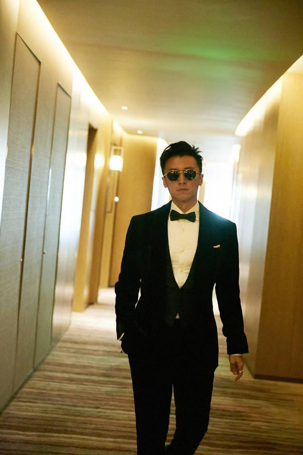 謝霆鋒亮相電影節，穿西裝走紅毯型男範十足，這顏值真不需要化妝