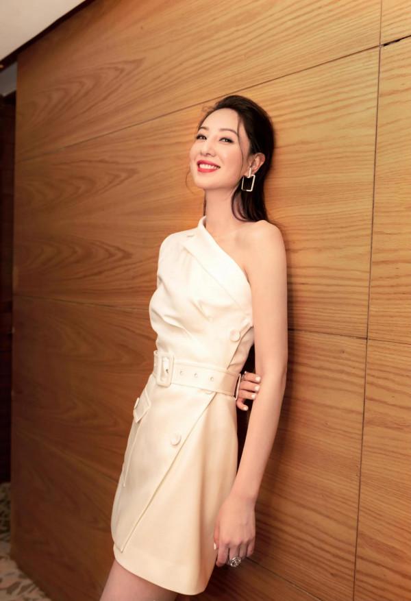 鄭希怡 ​​​美圖寫真集