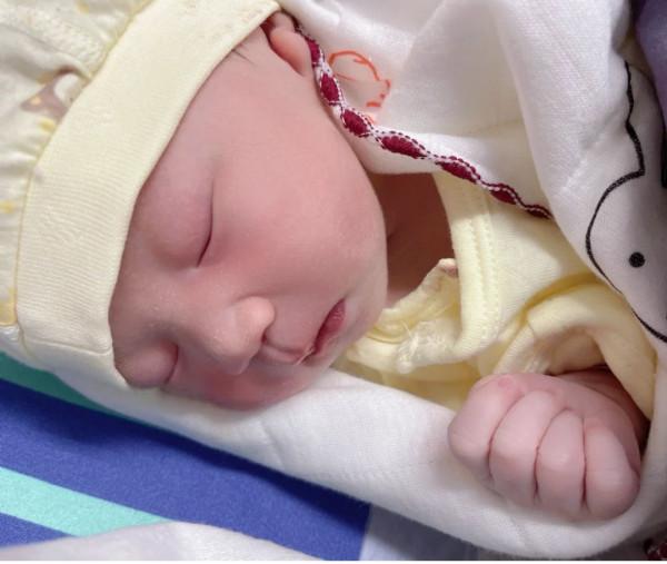 開獎6.2斤米奇，破水到出生，順產全記錄