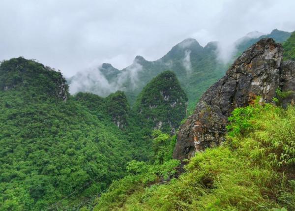 跑過關興公路嗎？說“自駕必去”，200公里我玩出了“貴州味道”