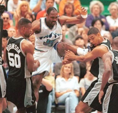 NBA紀實連載46:如果沒有喬丹,鋒霸卡爾馬龍將會是什麼樣的存在 NBA紀實連載46:如果沒有喬丹,鋒霸卡爾馬龍將會是什麼樣的存在