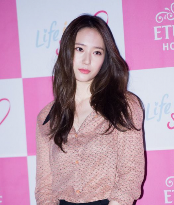 鄭秀晶 FX成員宋茜的隊友,繼承者們中的李寶娜,你們喜歡嗎 鄭秀晶 FX成員宋茜的隊友,繼承者們中的李寶娜,你們喜歡嗎