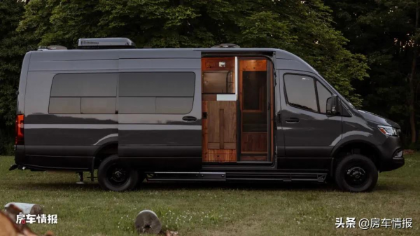 賓士四驅越野房車，3.0T柴油配7AT動力猛，主臥像青年旅館有創意