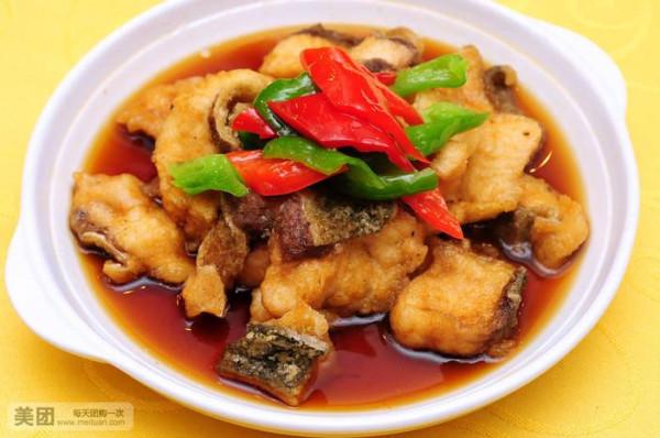 湖北特色菜,紅燒瓦塊魚 湖北特色菜,紅燒瓦塊魚