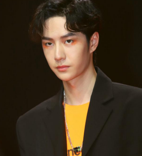 據說王一博為拍一部男配角的電影,推了兩部電視劇,他怎麼想的? 據說王一博為拍一部男配角的電影,推了兩部電視劇,他怎麼想的?