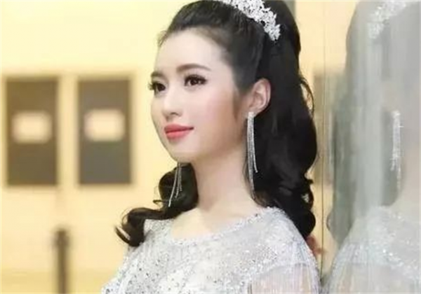 五年前，與馬雲對話的越南大學校花，後來怎樣了？