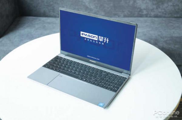 我花兩千元買個膝上型電腦 你們笑啥子笑? 我花兩千元買個膝上型電腦 你們笑啥子笑?