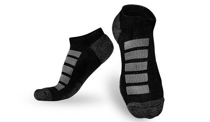 日本除臭襪推薦：竹炭、銀離子抗菌防臭最有效，透氣乾爽不悶熱