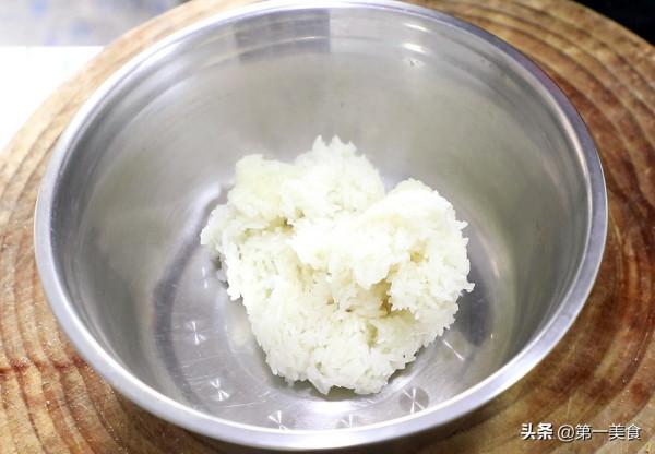 自從學會這個糯米雞蛋餅,早餐再也不吃豆漿油條了,營養又美味 自從學會這個糯米雞蛋餅,早餐再也不吃豆漿油條了,營養又美味