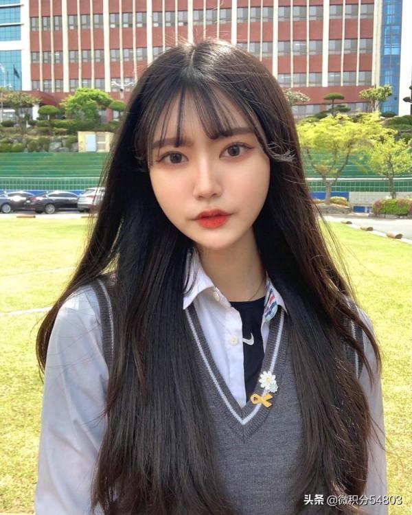 18歲「韓國高中生」短髮打扮又甜又可愛 大家想回去和她一起重讀 18歲「韓國高中生」短髮打扮又甜又可愛 大家想回去和她一起重讀