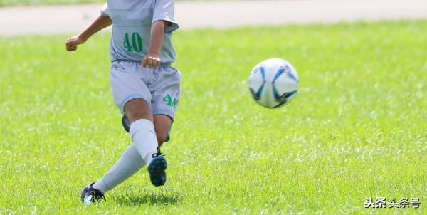 如何透過自行訓練,增加孩子踢足球的觸球次數 如何透過自行訓練,增加孩子踢足球的觸球次數