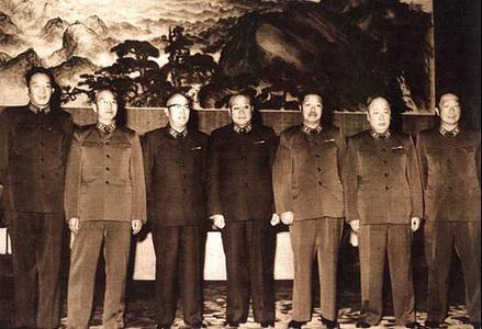 1978年,葉劍英卸任國防部長後,為何由徐向前接任呢? 1978年,葉劍英卸任國防部長後,為何由徐向前接任呢?