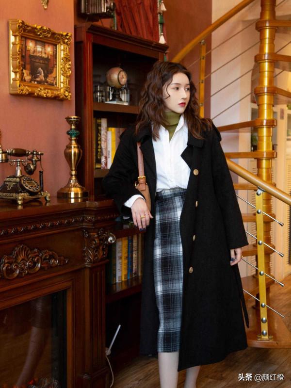 秋天火了一種單品,叫“呢子裙”,時髦百搭又溫柔,日常不挑人 秋天火了一種單品,叫“呢子裙”,時髦百搭又溫柔,日常不挑人