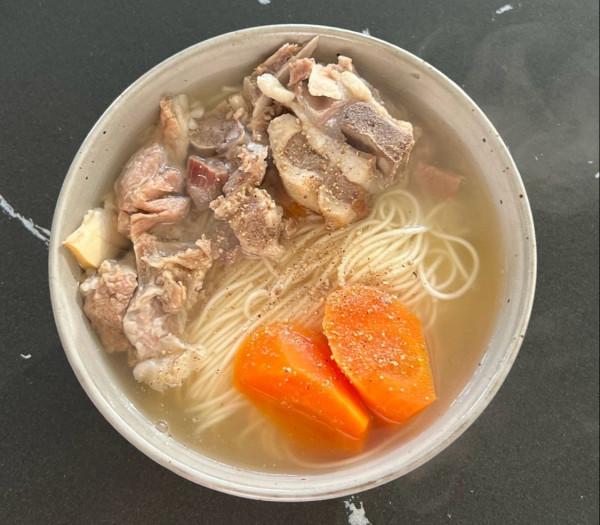 黃磊曬了兩碗肉喊喝酒,這菜卻讓網友吵了起來,來看看是啥 黃磊曬了兩碗肉喊喝酒,這菜卻讓網友吵了起來,來看看是啥