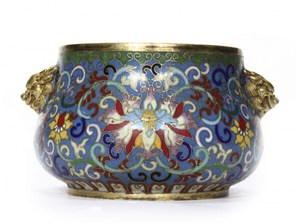 又一斗彩雞缸杯40萬歐元落槌！一場亞洲藝術品拍賣會即將登場