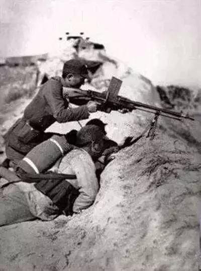 兒子參軍犧牲後母親年年悼念，17年後卻收到一司令來信：請娘來京