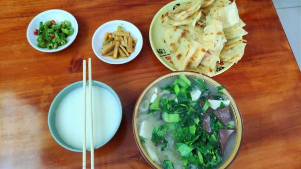 “扁粉菜”河南安陽古城特色早餐,一吃忘不掉的美食 “扁粉菜”河南安陽古城特色早餐,一吃忘不掉的美食
