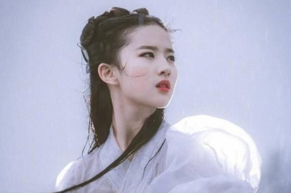 “精緻”美女秒變“人皮面具”楊超越丟掉眉毛,簡直太嚇人了 “精緻”美女秒變“人皮面具”楊超越丟掉眉毛,簡直太嚇人了