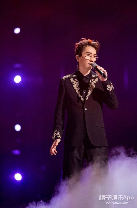 盤點哥哥的豪宅!趙文卓家客廳大到能滑板,陳小春家連鞋都有房間 盤點哥哥的豪宅!趙文卓家客廳大到能滑板,陳小春家連鞋都有房間