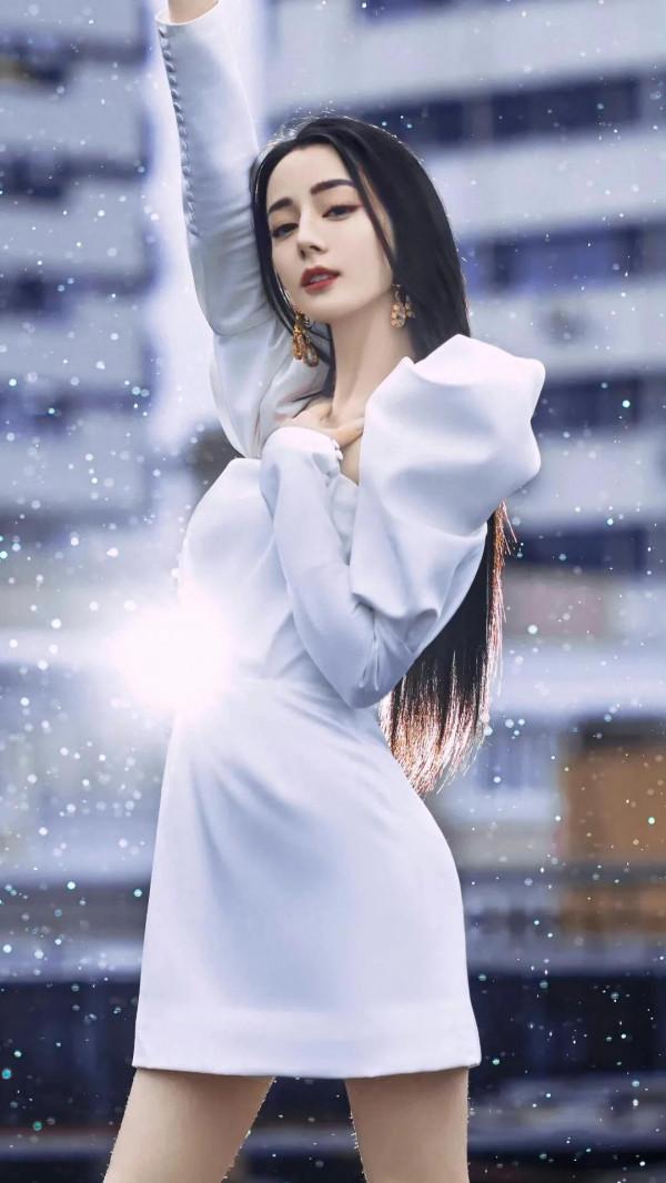 美到可以直接當桌布的圖＃迪麗熱巴＃