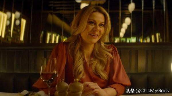 扮富二代約會詐騙千萬美金，至今逍遙法外過著奢華生活