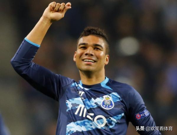 世界級後腰卡塞米羅,歐冠三連冠功臣,皇馬最無可替代的球員 世界級後腰卡塞米羅,歐冠三連冠功臣,皇馬最無可替代的球員