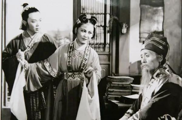 “七仙女”嚴鳳英墓地：一代宗師，黃梅戲開拓者，骨灰安葬於家鄉