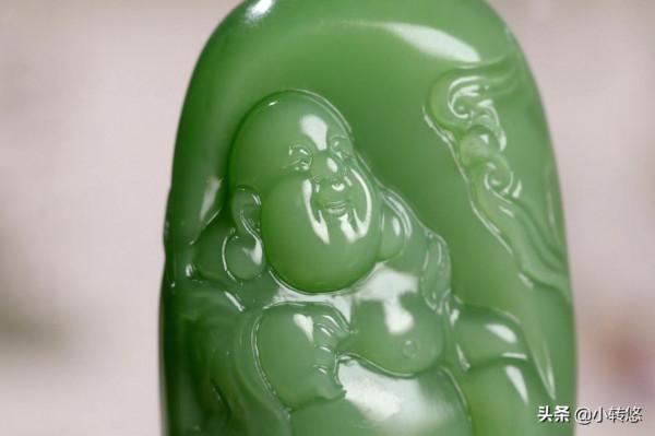 龍是九五之尊，四靈之首，更是天子的代表，象徵著權勢、尊貴