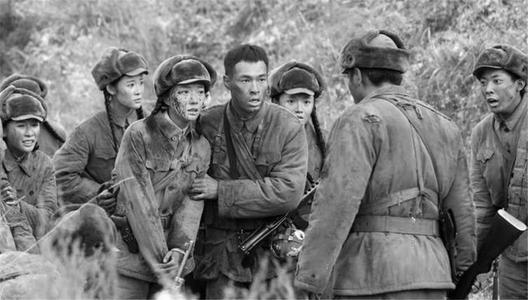 抗戰時漂亮的女漢奸，甘當日軍的情人，為躲八路軍逃往深山三十年