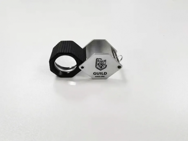 漲姿勢，帶你認識常用行動式寶石檢測儀器