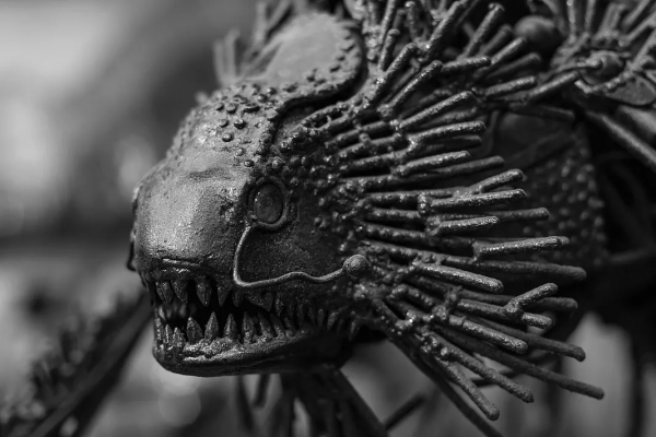 Denis Kulikov 和他的炫酷機甲風動物雕塑