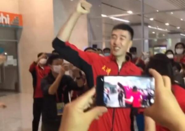 領證2年了!女排李盈瑩隊友被求婚真相後續:男方是2米二傳國手 領證2年了!女排李盈瑩隊友被求婚真相後續:男方是2米二傳國手