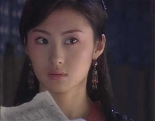 39歲“白素”復出拍戲,判若兩人再也不是《少年王》裡的白月光 39歲“白素”復出拍戲,判若兩人再也不是《少年王》裡的白月光