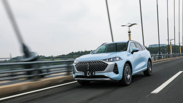 2.0T+9DCT，全新國產旗艦SUV豪華感不輸BBA，開起來有大驚喜