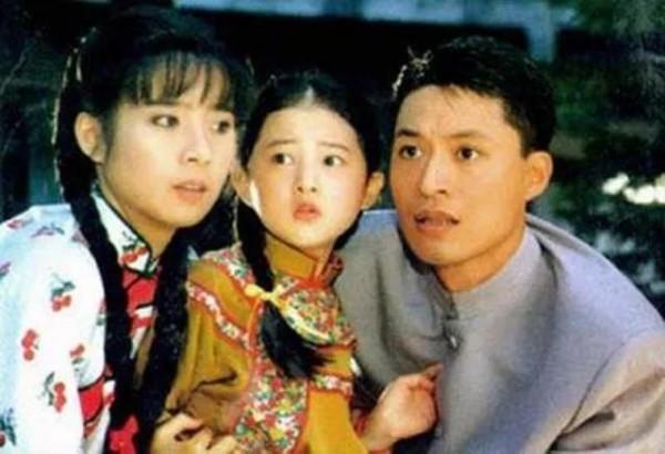 “啞巴新娘”嶽翎和老公相愛15年，堅持丁克，老公是圈外人？