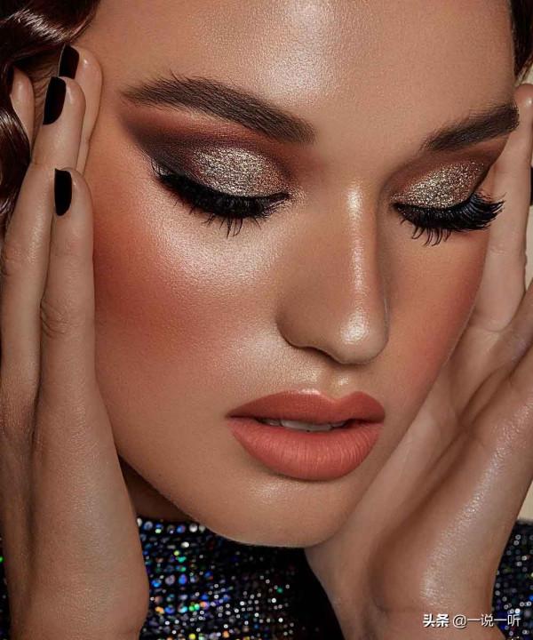 聖誕節和新年，我們會待在家裡，但我們會很時髦