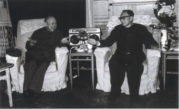 92年聶榮臻逝世後,楊成武淚流滿面:你們怎不通知讓我見他一面 92年聶榮臻逝世後,楊成武淚流滿面:你們怎不通知讓我見他一面