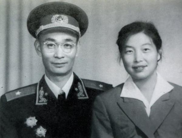被俘後，國軍司令一臉傲慢：陳賡呢？怎麼不來見老師