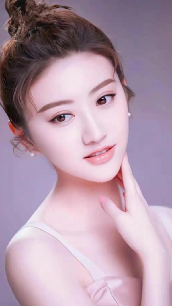 景甜美不美？如果和韓國女神樸敏英在一起你覺得誰漂亮？