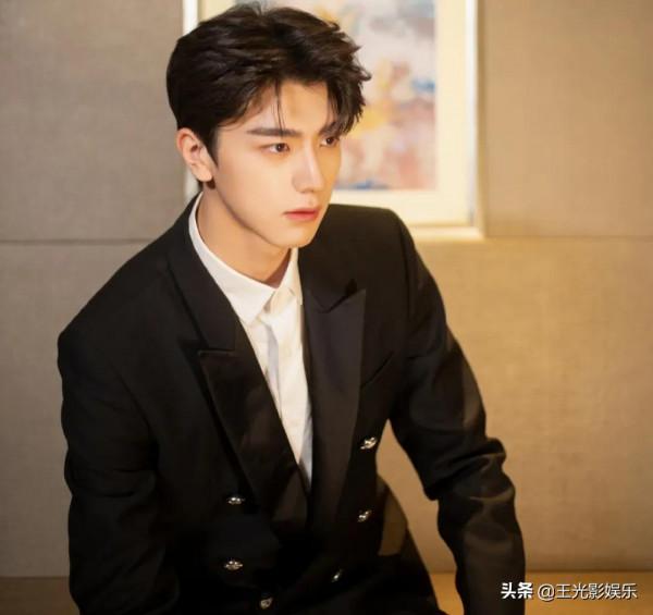 13位黑龍江籍男明星,個個陽光帥氣,沉穩幹練,你最喜歡誰? 13位黑龍江籍男明星,個個陽光帥氣,沉穩幹練,你最喜歡誰?