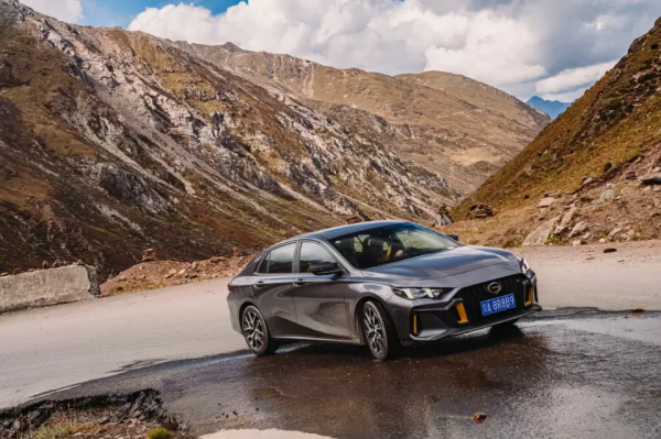 開2021最火的網紅車，打卡最熱的川西網紅店