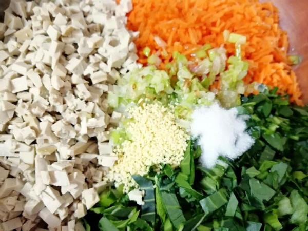 素包子這樣做比肉都好吃，皮薄餡大，不回縮，大人孩子都說好吃