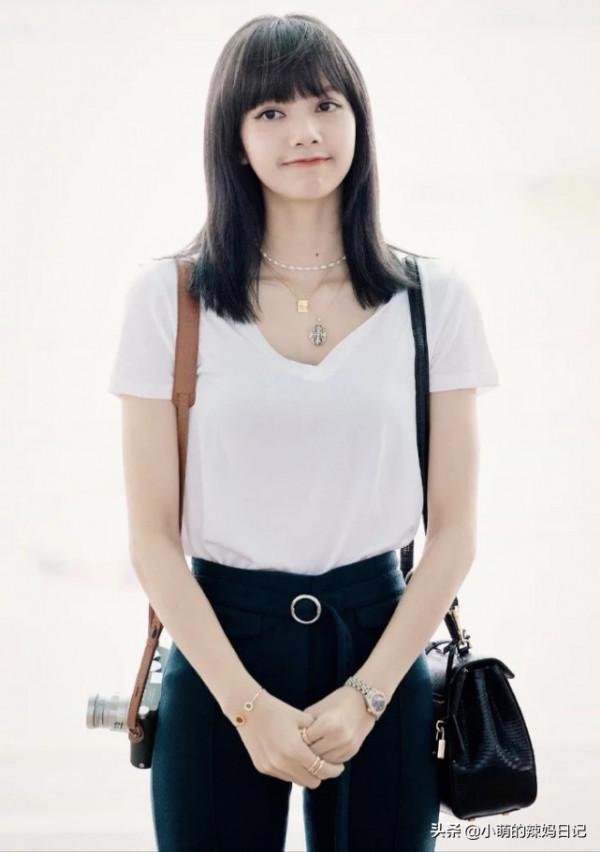 女生不管什麼身材，穿T恤記住“4不要”，顯胖還顯矮，很沒氣質