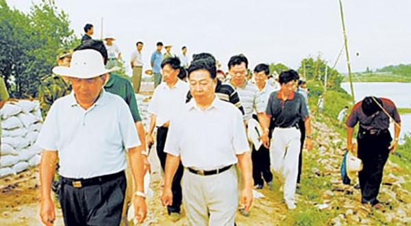 原湖南省委副書記鄭培民,臨終前最後一句話:不要闖紅燈 原湖南省委副書記鄭培民,臨終前最後一句話:不要闖紅燈