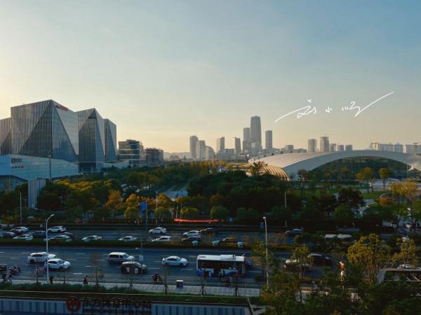 上海浦東的“新晉”網紅商場,人氣很旺,卻被抱怨不如北京和成都 上海浦東的“新晉”網紅商場,人氣很旺,卻被抱怨不如北京和成都