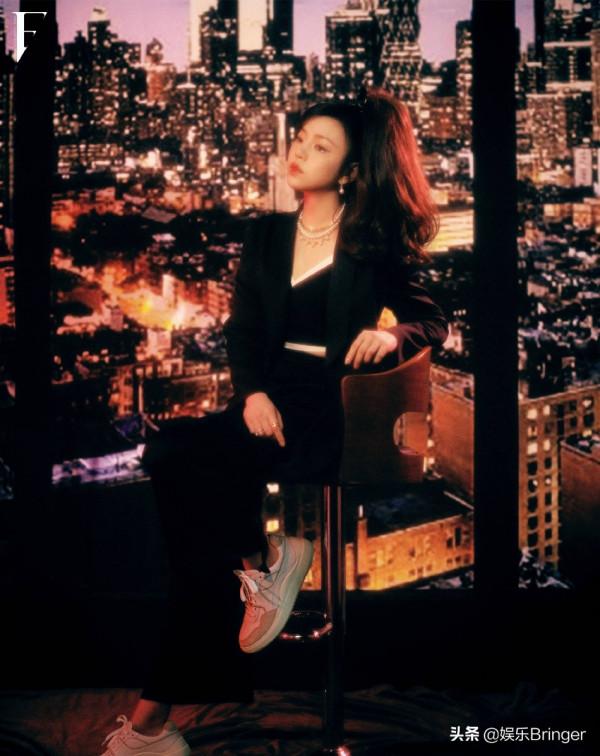 陳妍希扎高馬尾凸顯精緻巴掌臉 復古造型化身摩登女郎