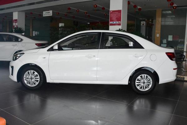 價格便宜油耗低，合資三廂自動擋，遮風擋雨又實用，實拍起亞煥馳