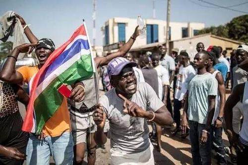 宇宙強國甘比亞：人均月薪292塊，卻妄想7天之內讓北美洲寸草不生